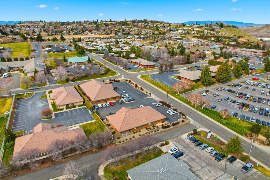 More Photos Of 3804 Kern Way, Yakima Office For Lease