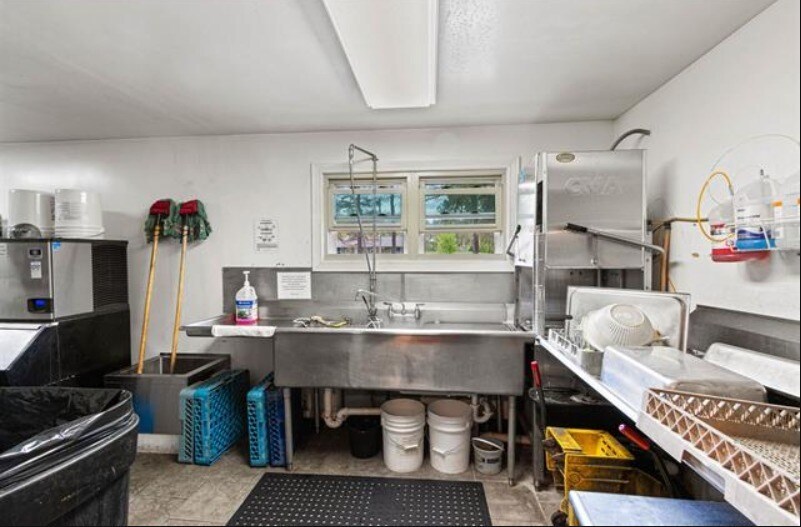 More Photos Of 141 County Road Kk, Amherst Restaurant For Sale