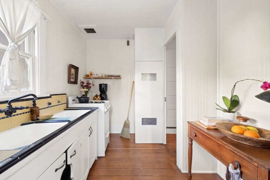 More Photos Of 1515 Echo Park Ave, Los Angeles Storefront Retail Residential For Sale