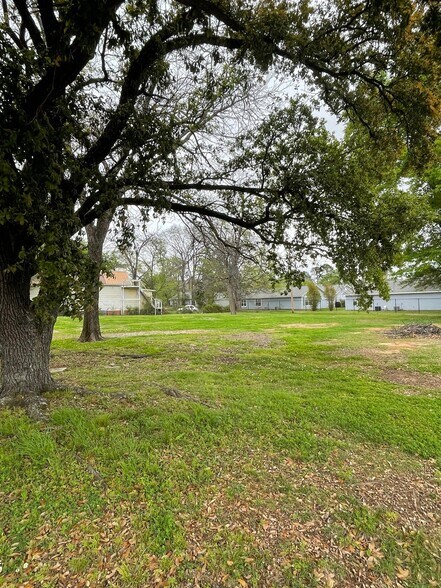 More Photos Of 1200 Highland Ave, Shreveport Service Station For Lease