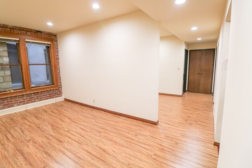More Photos Of 619-623 S Olive St, Los Angeles Loft Creative Space For Lease