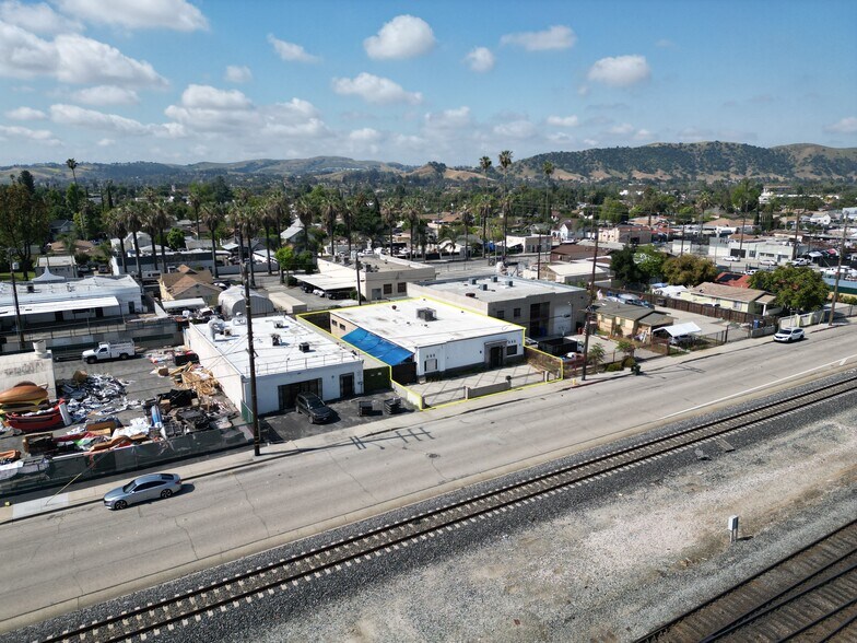 Primary Photo Of 1044 W 1st St, Pomona Light Manufacturing For Sale