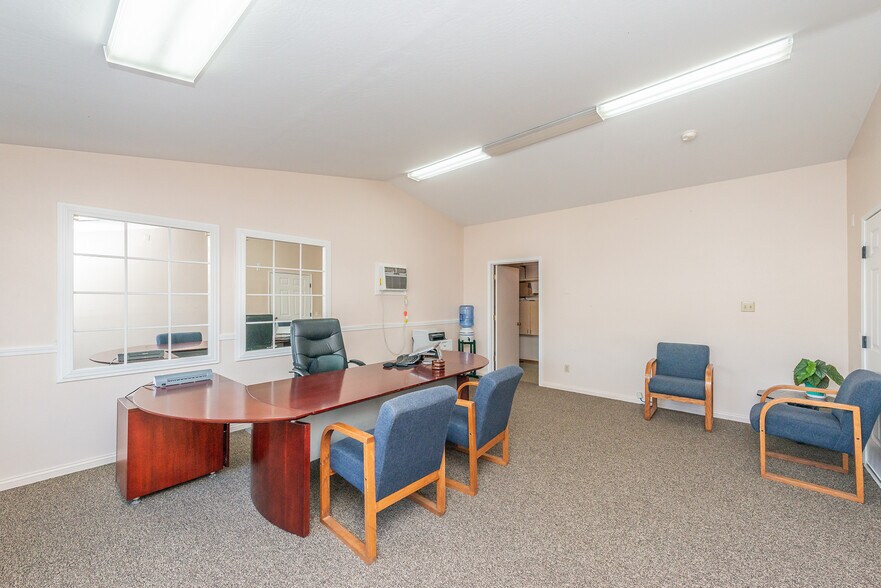 More Photos Of 790 Main St, Weaverville Restaurant For Sale