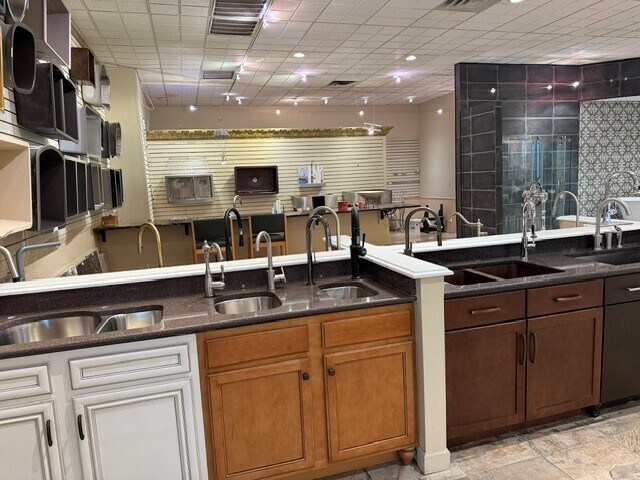 More Photos Of 5690 Summer Ave, Memphis General Retail For Sale