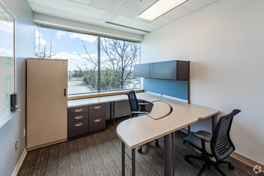 More Photos Of 770 Palladium Dr, Ottawa Office For Lease
