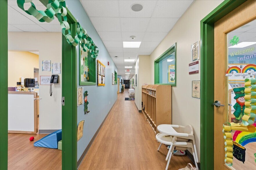 More Photos Of 443 W Lowell Ave, Haverhill Office For Sale