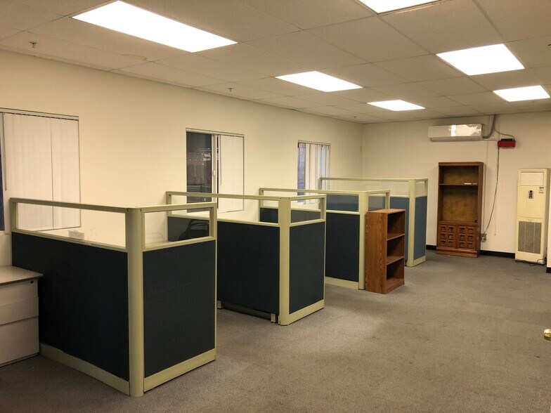 More Photos Of 6541 E Washington Blvd, Commerce Manufacturing For Lease