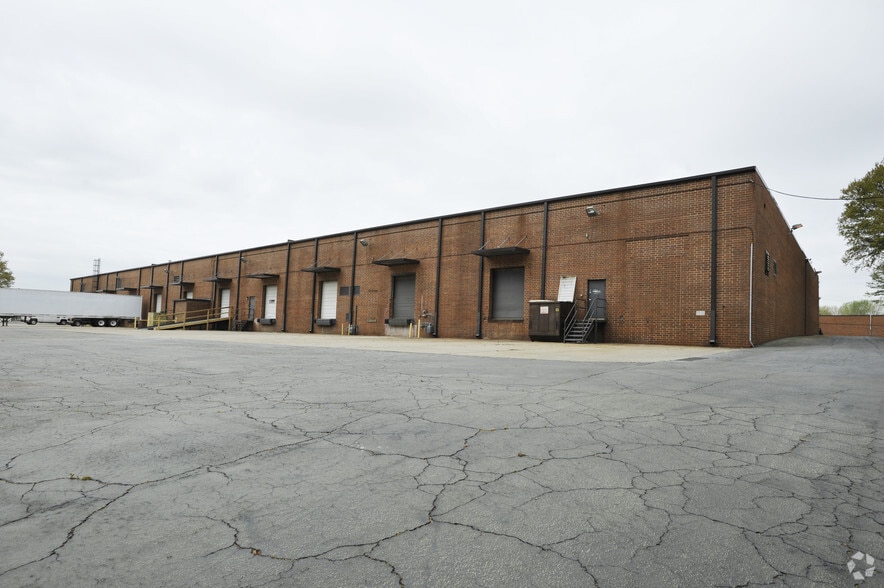 More Photos Of 3770 Zip Industrial Blvd SE, Atlanta Warehouse For Lease