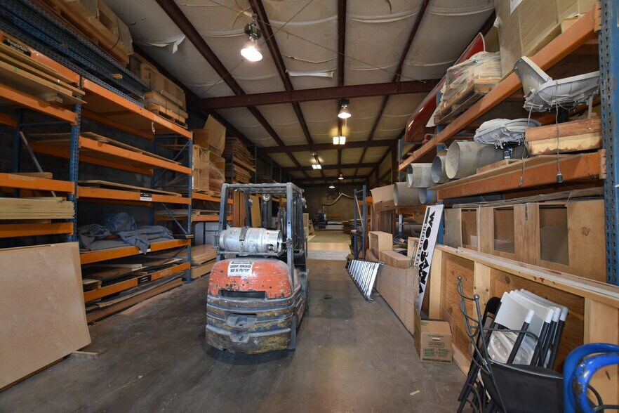 More Photos Of 4010 Calhoun Ave, Chattanooga Light Distribution For Sale