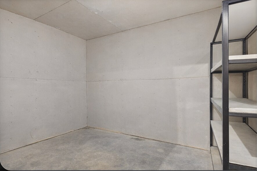 More Photos Of 22360 Highway 321, Cleveland Flex For Sale