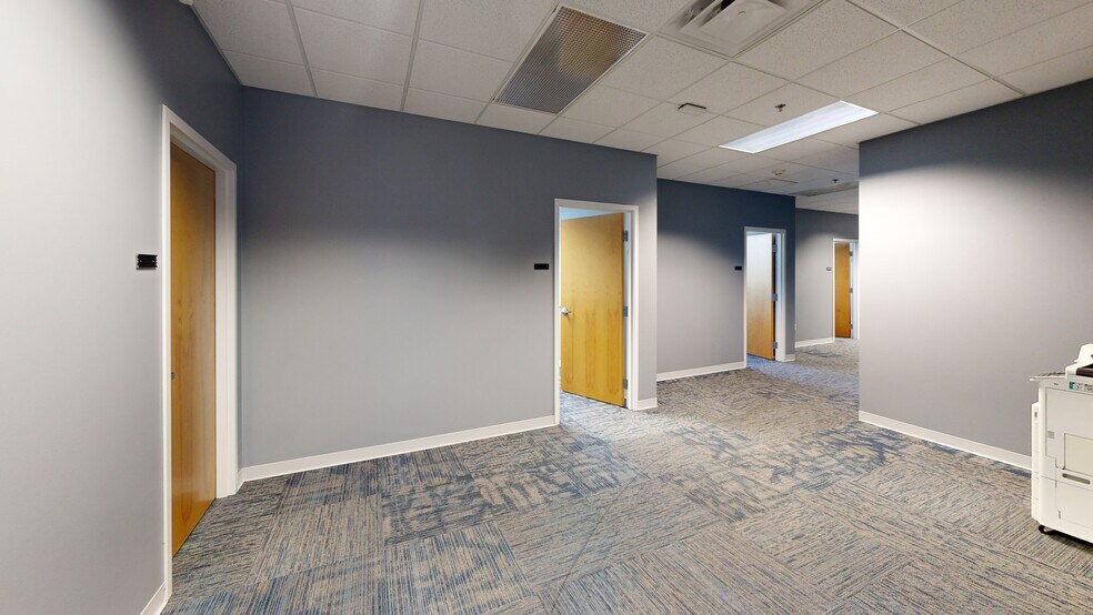 More Photos Of 5506 Walsh Ln, Rogers Office For Lease