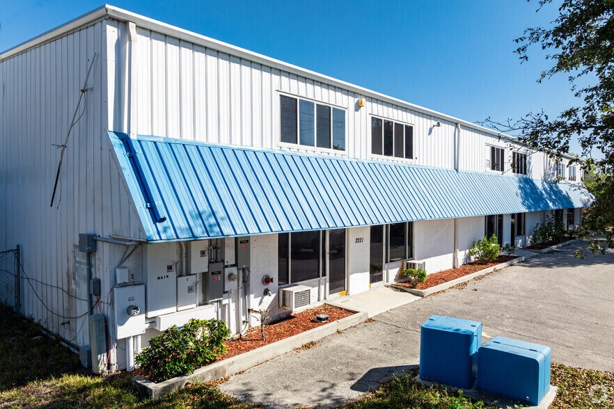 Primary Photo Of 2221 Corporation Blvd, Naples Light Manufacturing For Sale