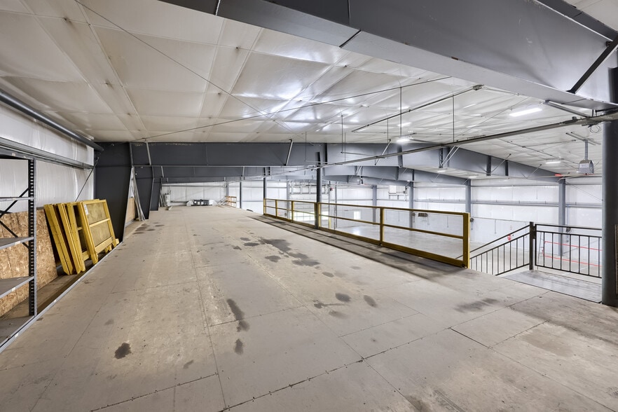 More Photos Of 608 Fairview Rd, Manheim Specialty For Lease