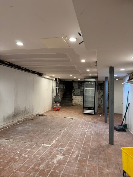 More Photos Of 69 5th Ave, Brooklyn Storefront Retail Residential For Lease