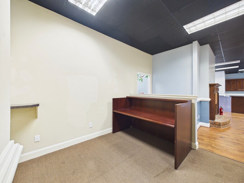 More Photos Of 7559 Kayne Blvd, Columbus Freestanding For Lease