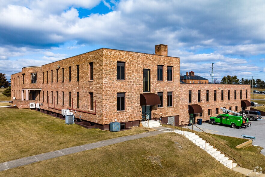 More Photos Of 5000 Letterkenny Rd, Chambersburg Office For Sale