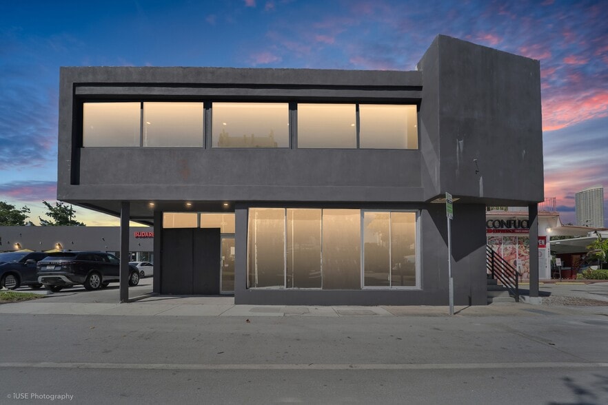 More Photos Of 1820 SW 3rd Ave, Miami Freestanding For Lease