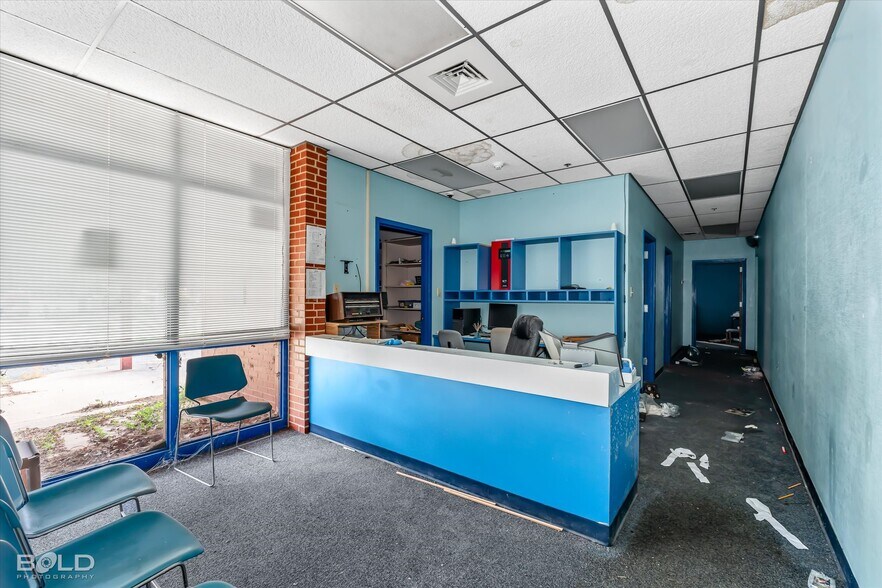 More Photos Of 200 All Saints Rd, Pelican Schools For Sale