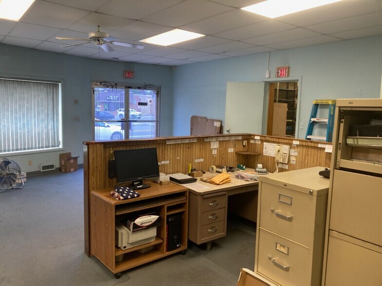 More Photos Of 2515 Vauxhall Rd, Union Township Freestanding For Lease