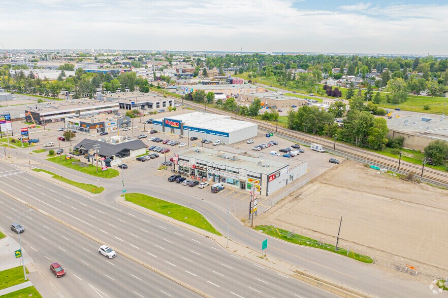 More Photos Of 7730 Macleod Trl S, Calgary Storefront Retail Office For Lease