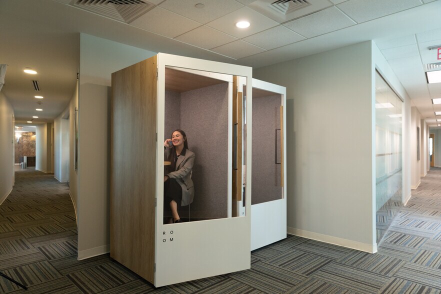 More Photos Of 1395 Brickell Ave, Miami Coworking Space