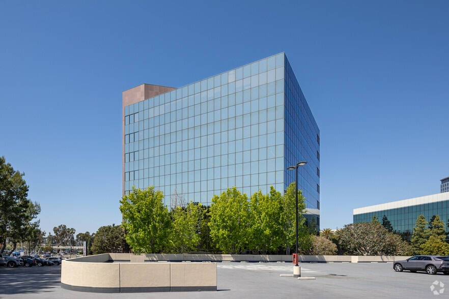 More Photos Of 3200 Bristol St, Costa Mesa Office For Lease