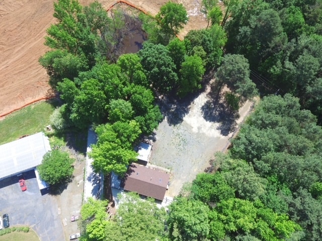 More Photos Of 1804 Lucas Ln, Charlotte Industrial For Lease