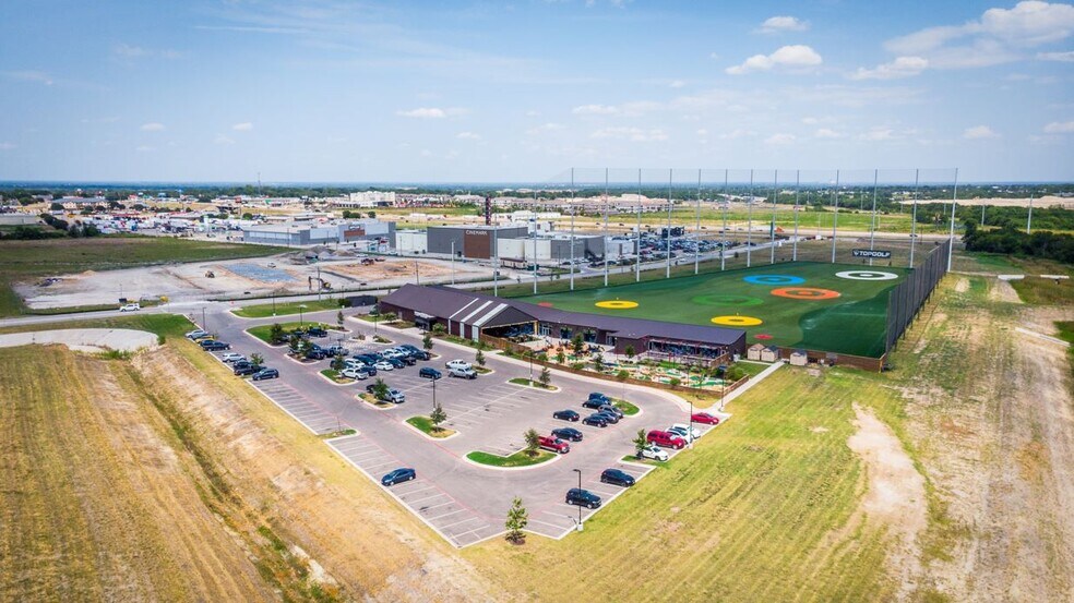 More Photos Of NWQ of I-35 S. and W. Loop 340/Highway 6, Waco Land For Lease