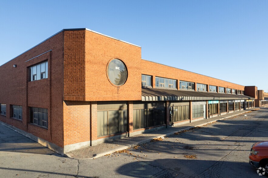 Primary Photo Of 23 Mccleary Ct, Vaughan Storefront Retail Office For Sale