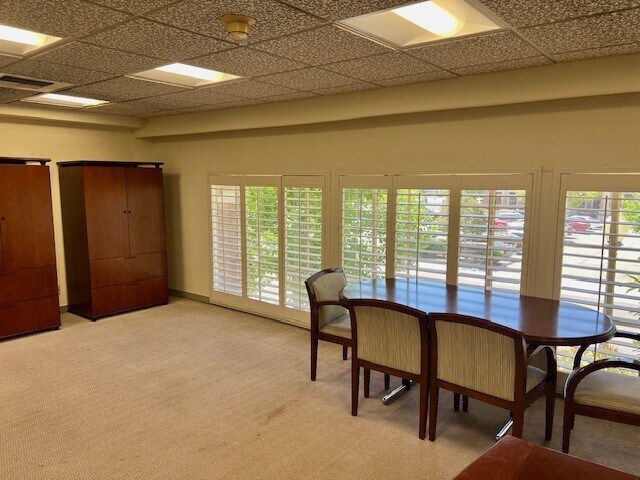 More Photos Of 1707 Eye St, Bakersfield Office For Lease