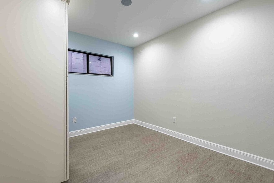 More Photos Of 4109 Armenia Ave, Tampa Medical For Sale