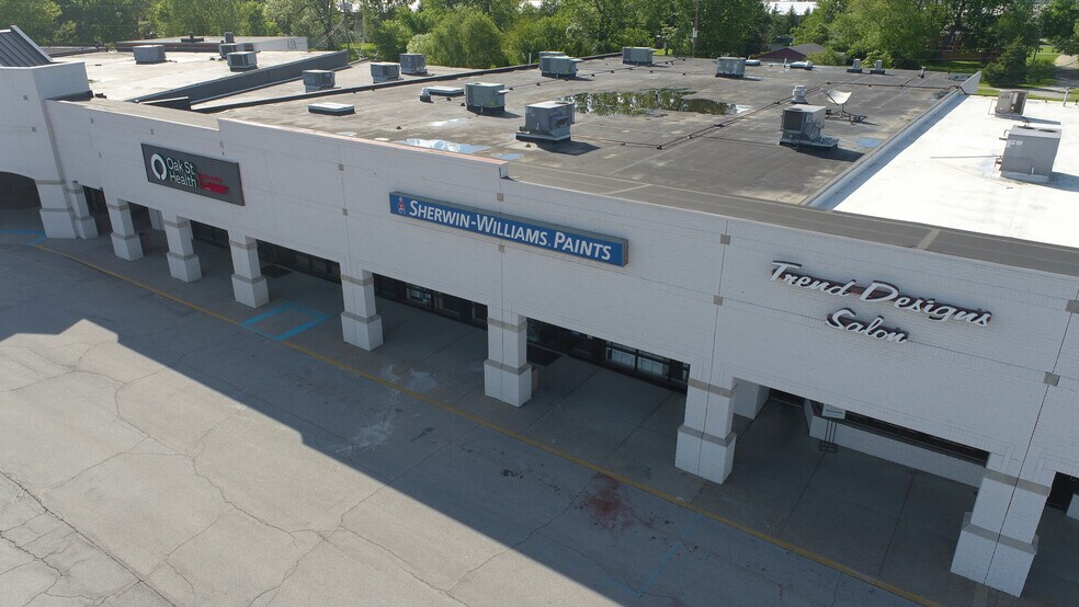 More Photos Of 1009-1411 10th St, Jeffersonville Unknown For Lease