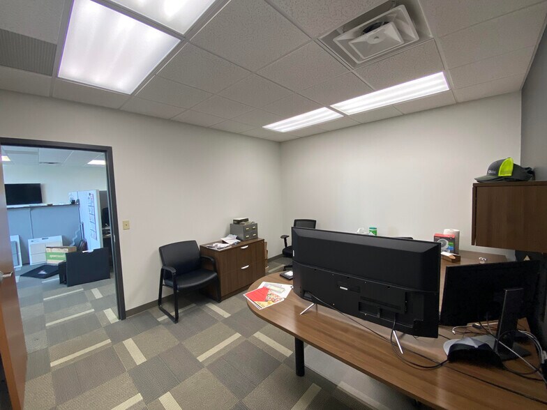 More Photos Of 8201 E 34th St, Wichita Light Distribution For Lease