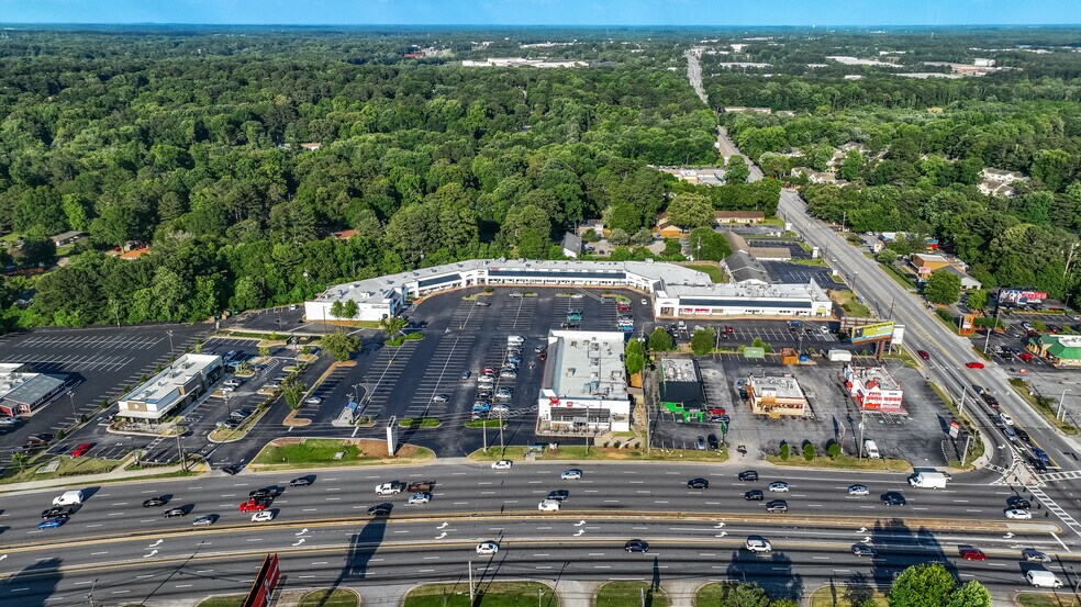 More Photos Of 6570 Tara Blvd, Jonesboro Storefront For Lease