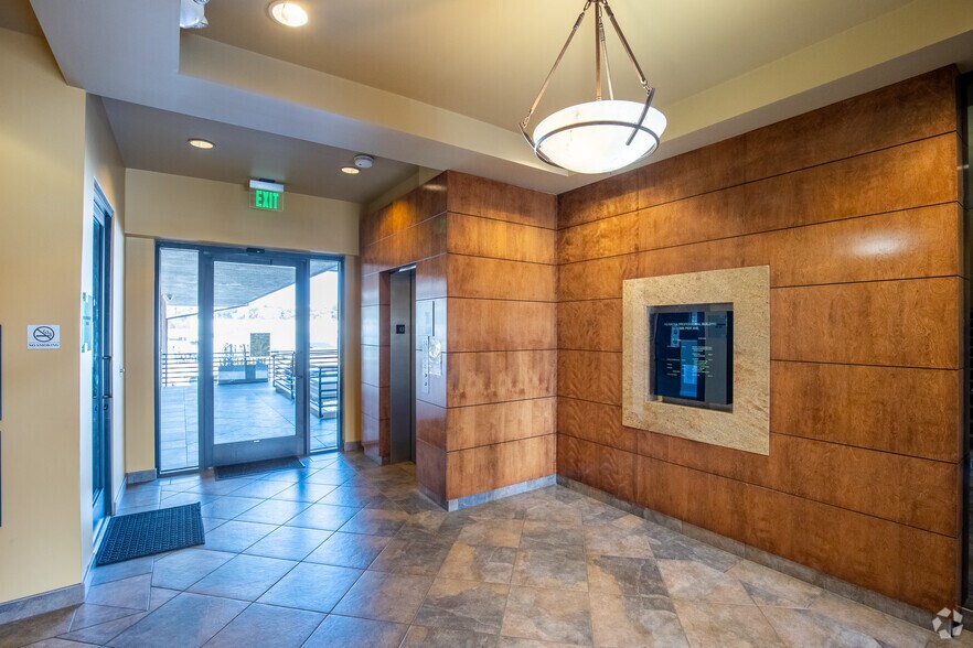 More Photos Of 555 Pier Ave, Hermosa Beach Storefront Retail Office For Lease