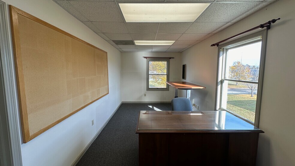 More Photos Of 16 Jan Sebastian Dr, Sandwich Office For Sale