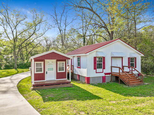 More Photos Of 450 S Oak St, Jackson Storefront Retail Office For Sale