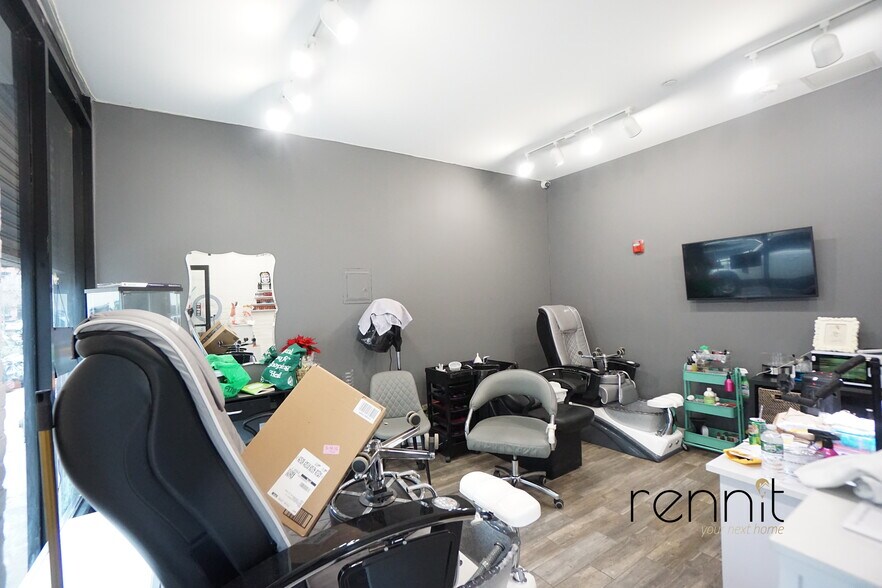 More Photos Of 1093 Putnam Ave, Brooklyn Storefront Retail Residential For Lease