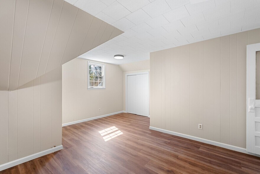 More Photos Of 720 Main st, Canton Bank For Lease