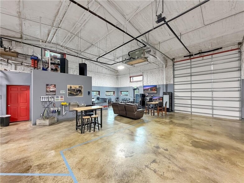 More Photos Of 428 Anchor St, Corpus Christi Industrial For Lease