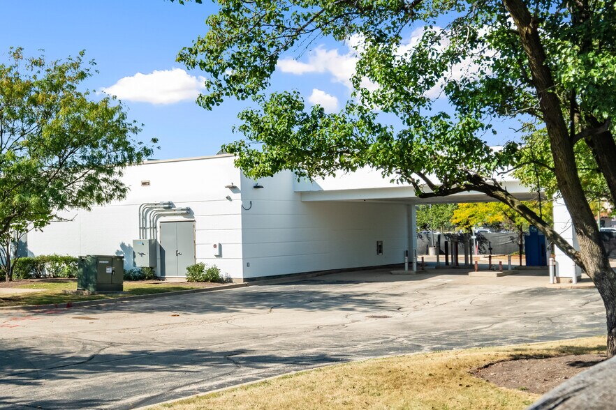 More Photos Of 5231 S Pulaski Rd, Chicago Bank For Sale