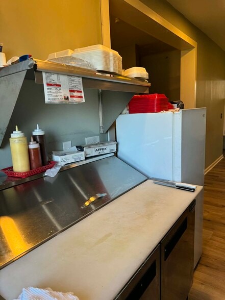 More Photos Of 239 Main St, Bluff City Restaurant For Sale