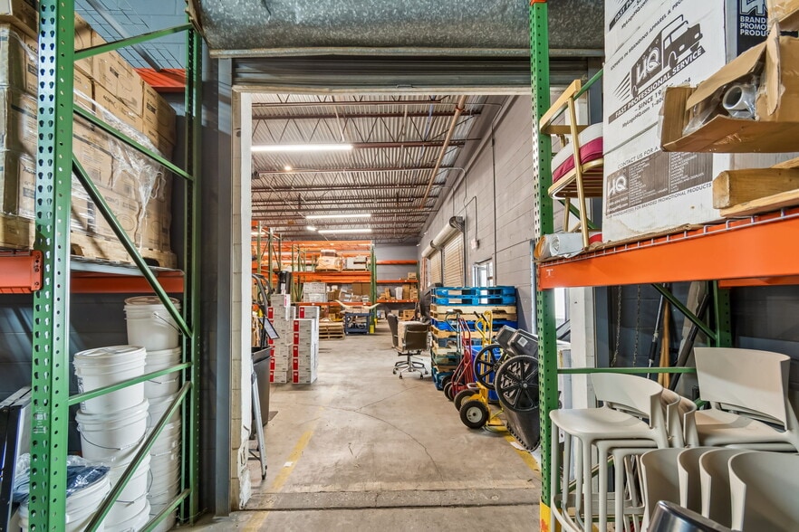 More Photos Of 3667-3691 46th Ave N, Saint Petersburg Warehouse For Sale