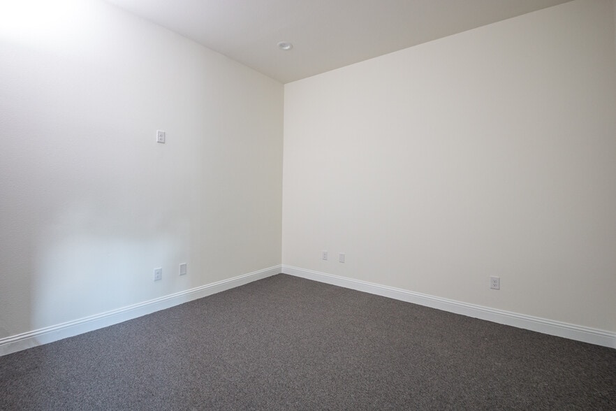 More Photos Of 2001 Auburn Hills Pky, McKinney Office For Lease