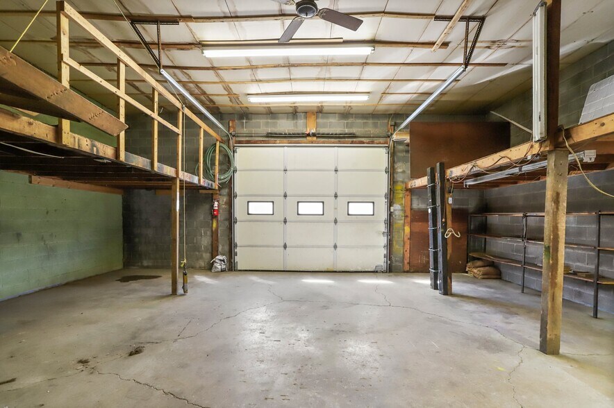 More Photos Of 12258 Buchanan Trl W, Mercersburg Flex For Lease