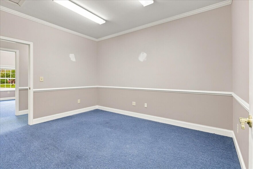 More Photos Of 1563 Jefferson Hwy, Fishersville Office For Lease