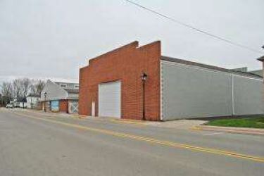 More Photos Of 230 South Main St, Lakeview Flex For Sale