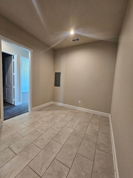 More Photos Of 2601 Little Elm Pky, Little Elm Office For Sale