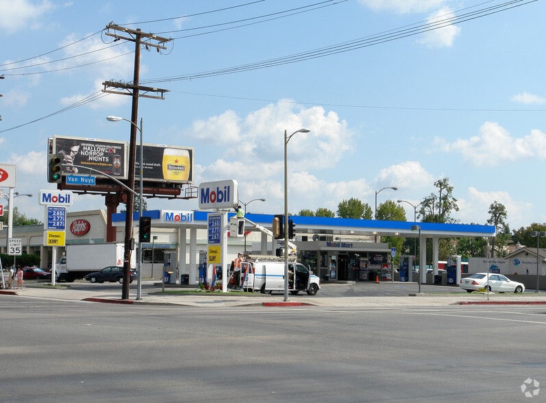 More Photos Of 5560 Van Nuys Blvd, Sherman Oaks Service Station For Sale