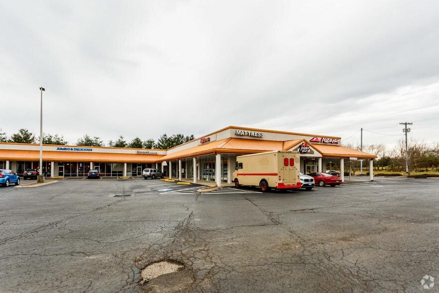More Photos Of 2354 Highway 41 S, Greenbrier Storefront Retail Office For Sale
